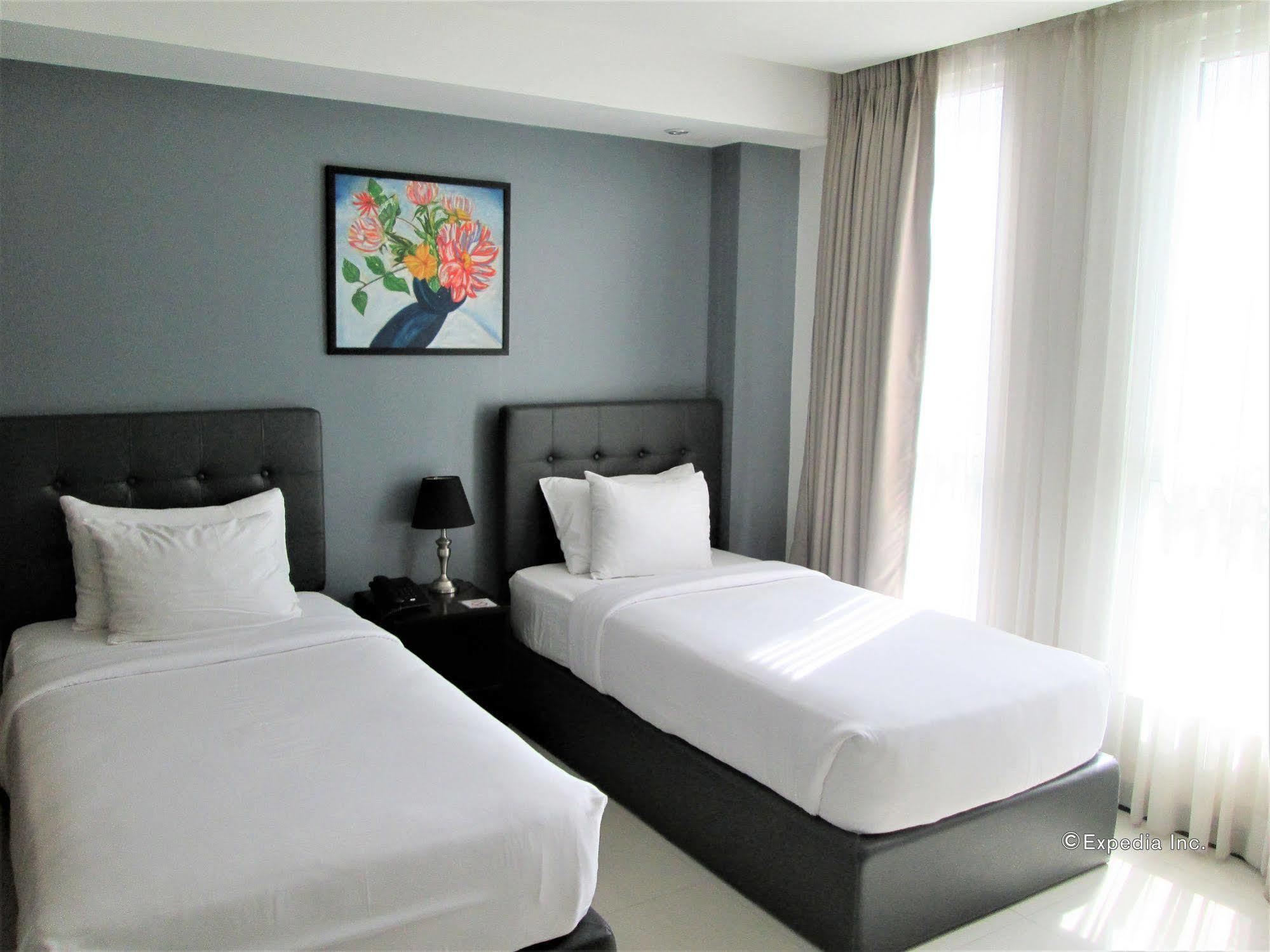 The Pacifico Boutique Hotel Кагаян де Оро Екстериор снимка