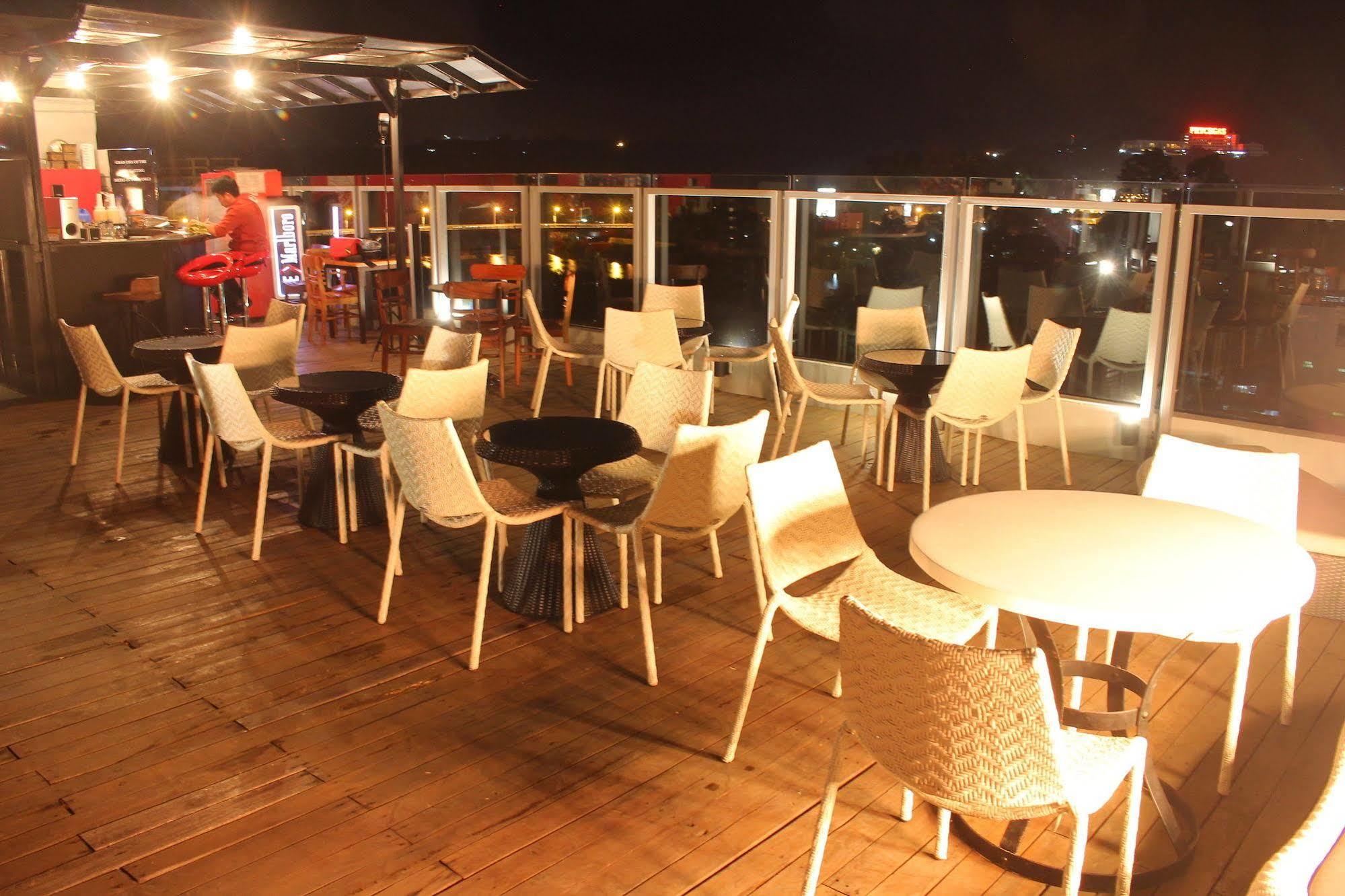 The Pacifico Boutique Hotel Кагаян де Оро Екстериор снимка